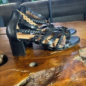 Yoki Black Braided Strappy Block Heel Sandals Women’s Size 9